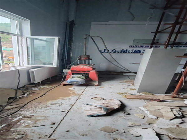 阿鲁科尔沁地基基础下沉墙体裂缝加固注浆顶升施工