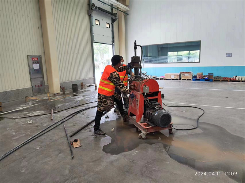 阿鲁科尔沁厂房地面下沉塌陷注浆加固施工